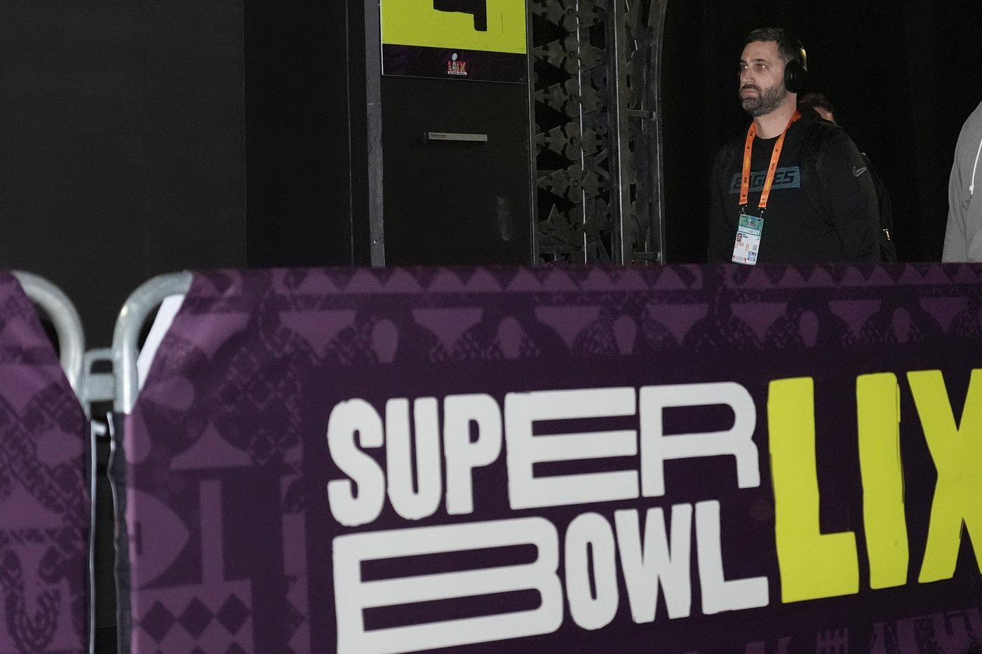 The Latest: Eagles spoil Chiefs' three-peat bid, win Super Bowl 40-22 | iNFOnews.ca