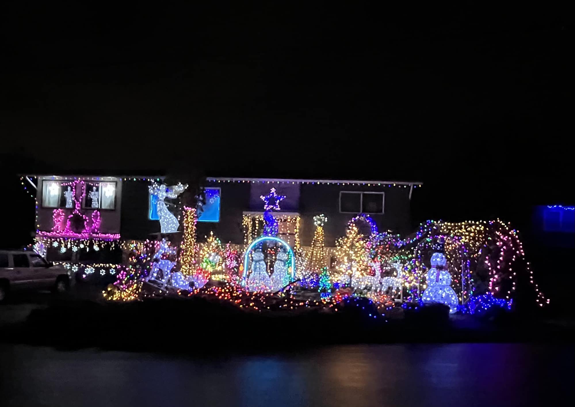 iN MAPS: Brightest Christmas displays to see in Penticton | iNFOnews.ca A residential house is lit up with Christmas lights at night.