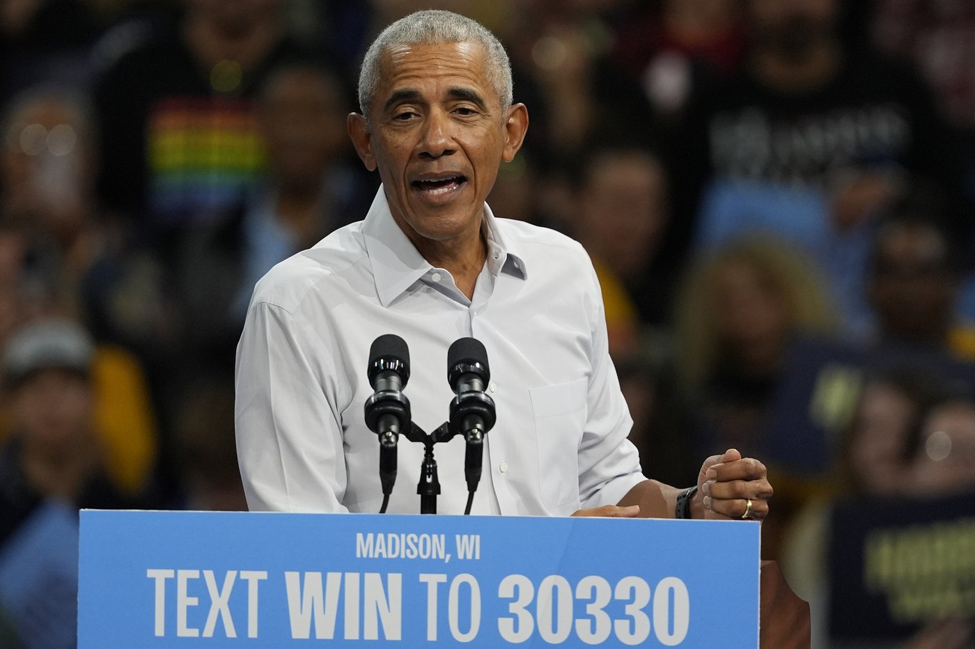 Obama and Walz urge Democrats to vote early in battleground Wisconsin | iNFOnews.ca