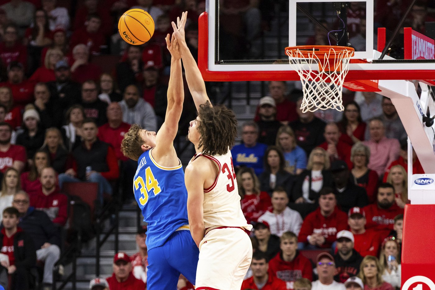 Nebraska hands No. 15 UCLA its first Big Ten loss, 66-58 | iNFOnews.ca