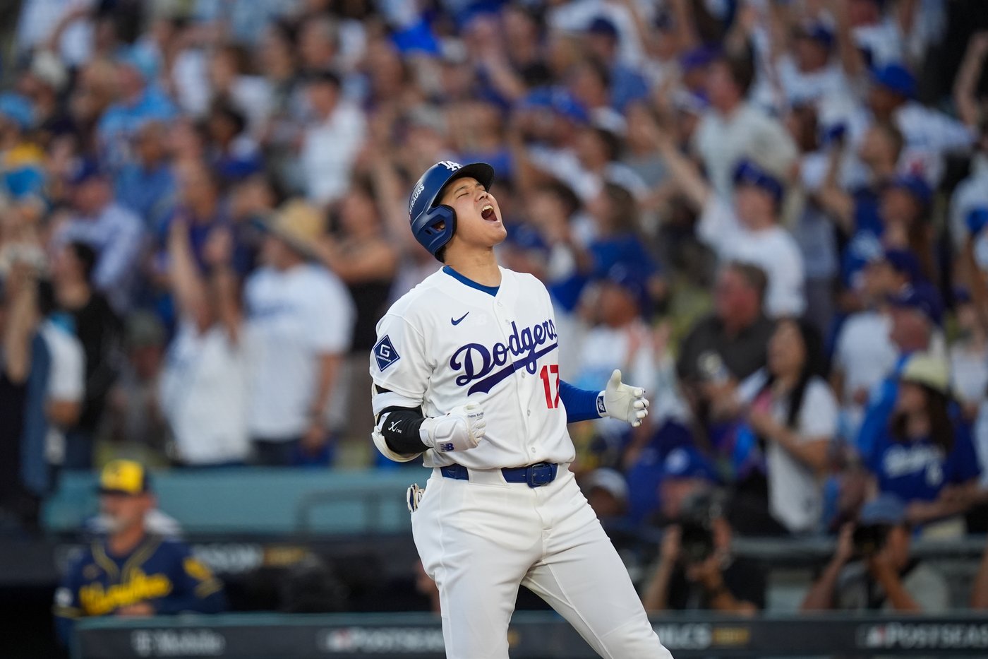Ohtani hits early 3-run homer but comes up empty late as Dodgers get swept by Brewers in NLCS | iNFOnews.ca Ohtani hits early 3-run homer but comes up empty late as Dodgers get swept by Brewers in NLCS | iNFOnews.ca