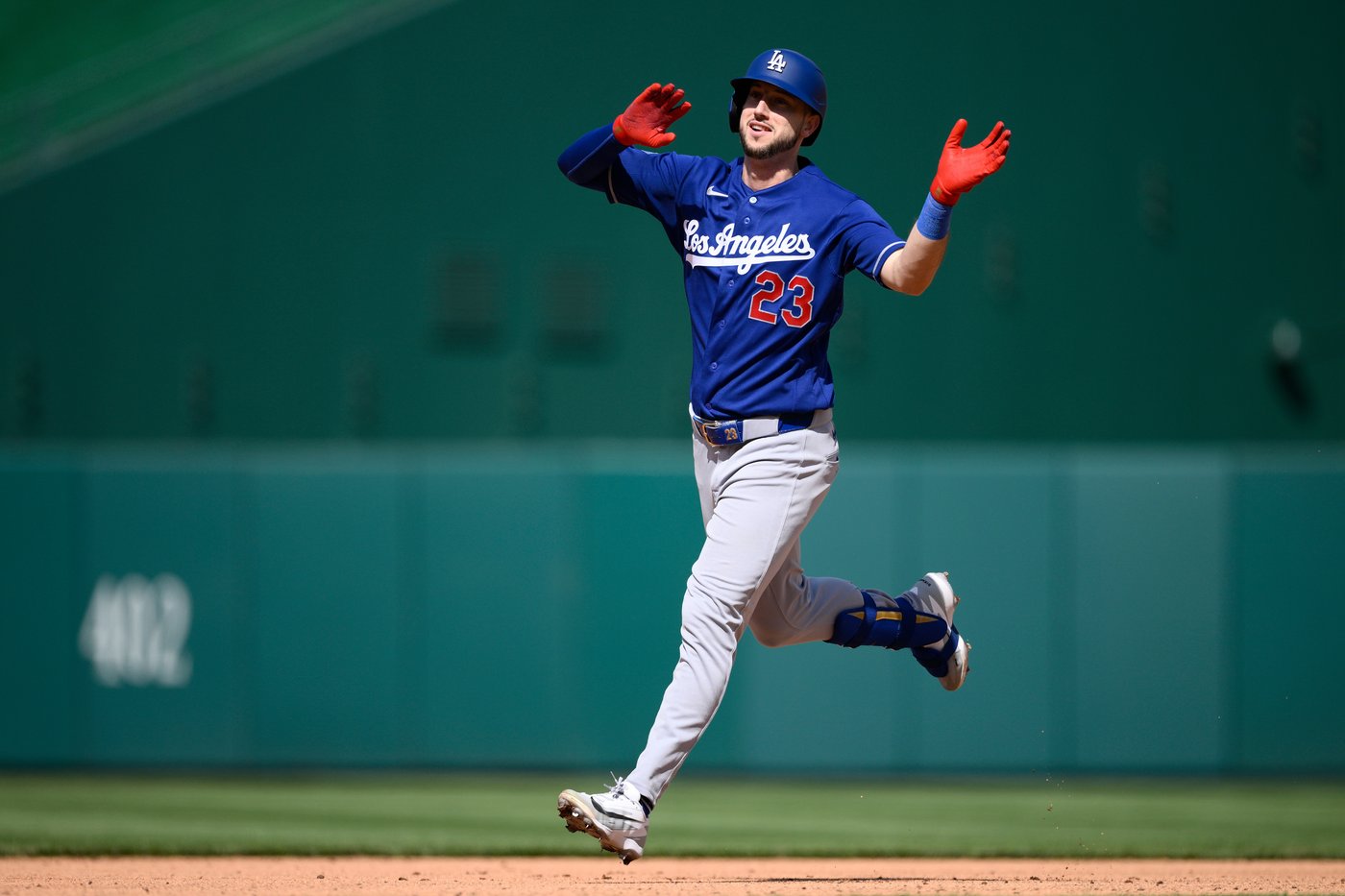 Ohtani, Tucker, Betts and Freeman all homer as the top of the Dodgers' order breaks out | iNFOnews.ca
