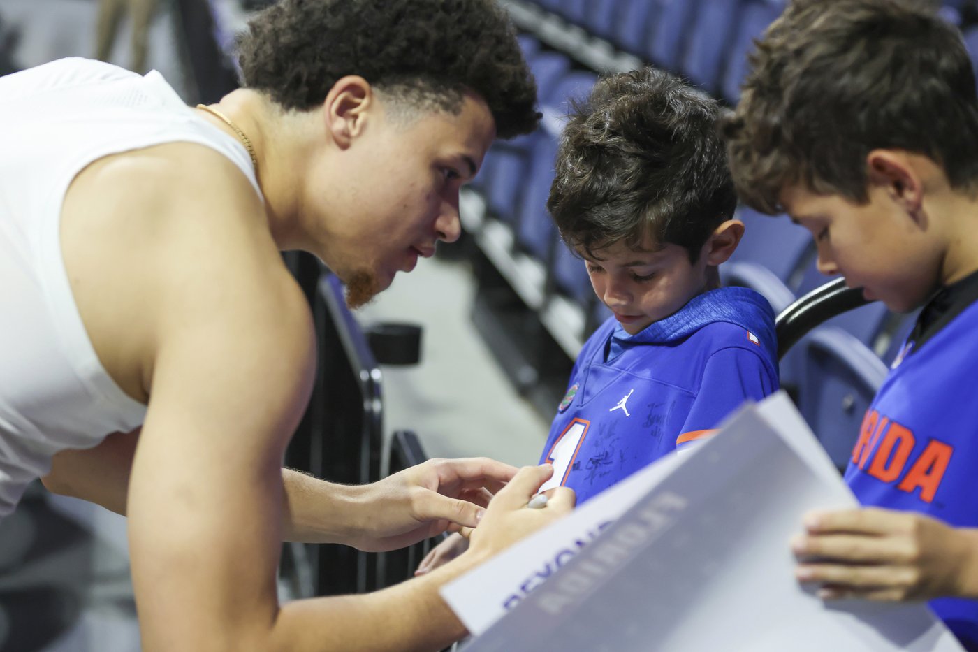 Backcourt comes up big as No. 6 Florida beats Stetson 85-45 to remain undefeated before SEC play | iNFOnews.ca Backcourt comes up big as No. 6 Florida beats Stetson 85-45 to remain undefeated before SEC play | iNFOnews.ca