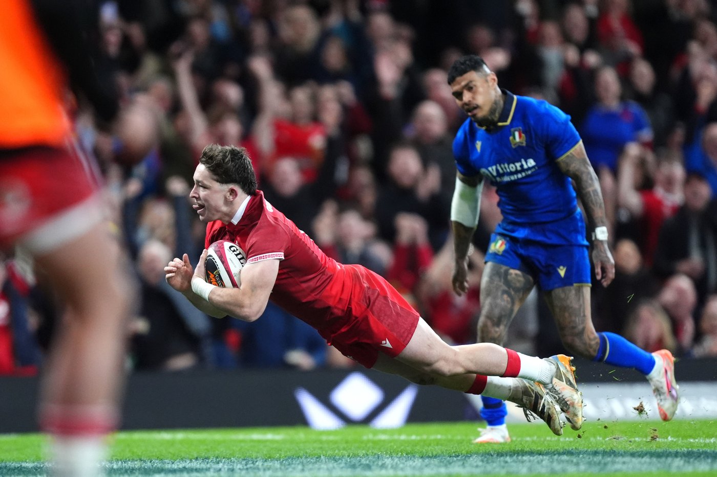 Wales end three-year Six Nations drought by blowing away Italy in Cardiff | iNFOnews.ca