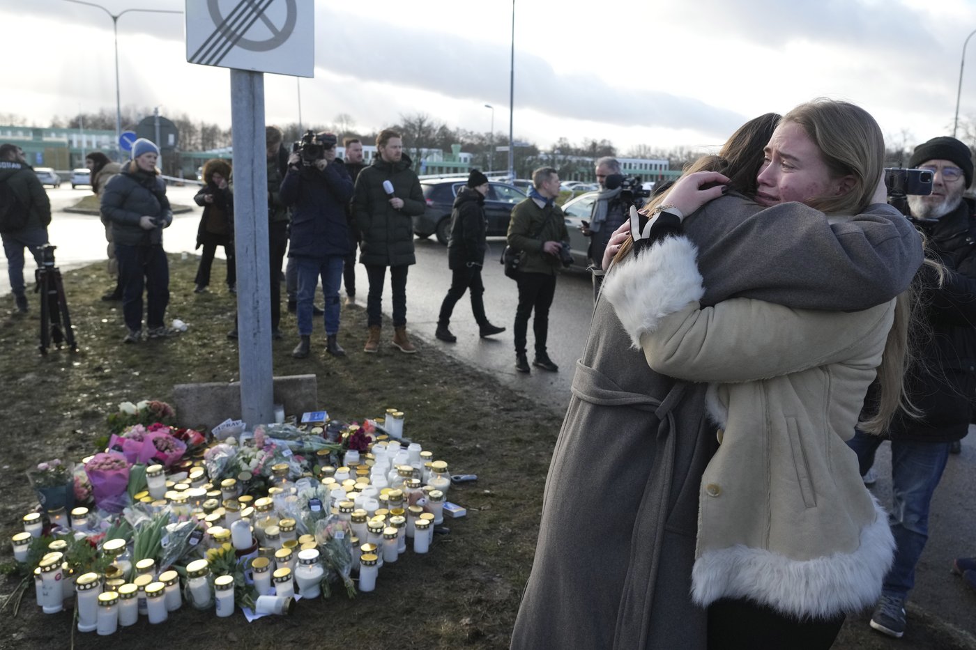 Sweden's worst mass shooting leaves at least 11 dead, including the gunman | iNFOnews.ca