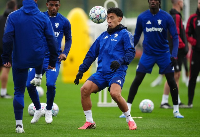 Lisandro Martinez blasts Man United hierarchy after Champions League loss | iNFOnews.ca