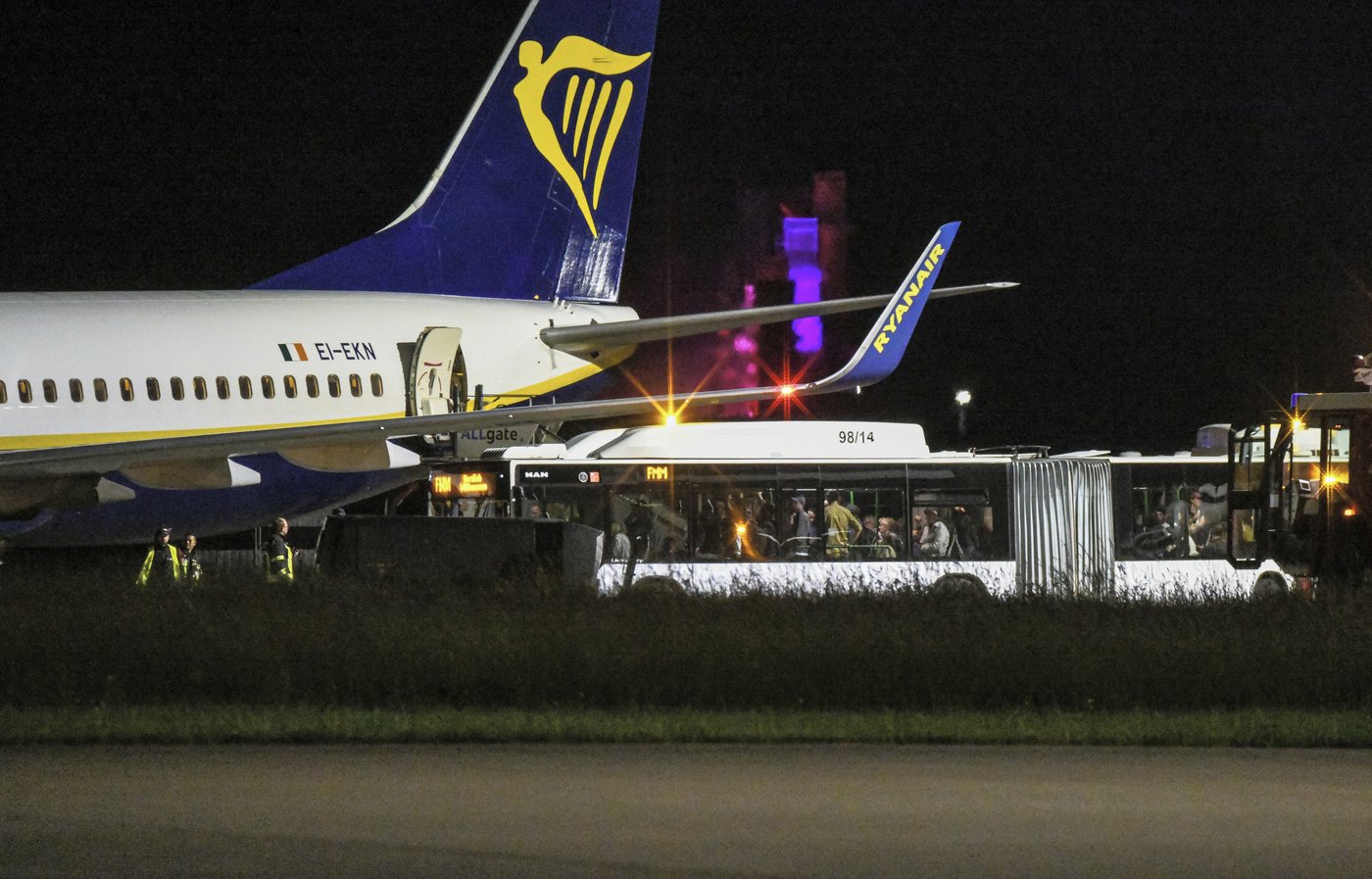 Violent turbulence hits a Ryanair flight in Germany, forcing an emergency landing and injuring 9 | iNFOnews.ca Violent turbulence hits a Ryanair flight in Germany, forcing an emergency landing and injuring 9 | iNFOnews.ca