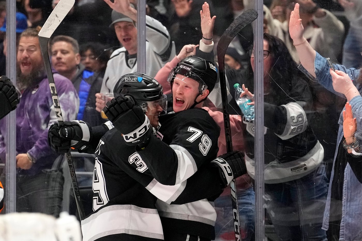 Panarin leads LA Kings past Islanders 5-3 for their 1st victory under interim coach D.J. Smith | iNFOnews.ca