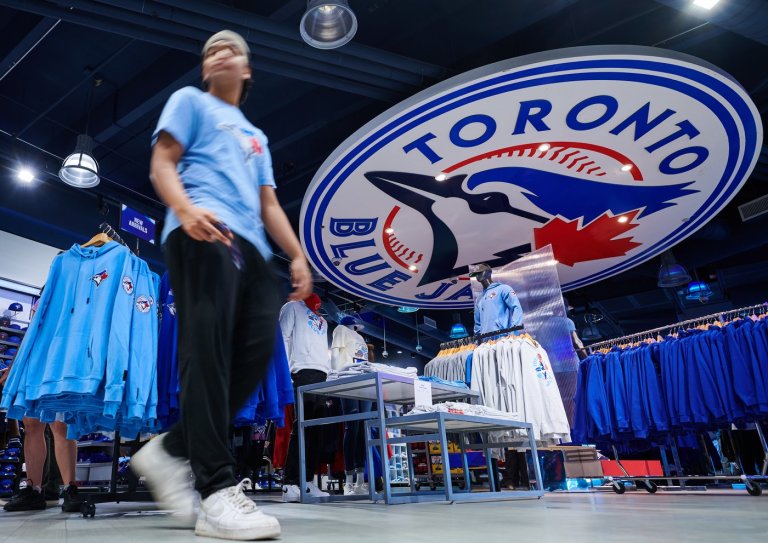 Love Jays, will travel: Canadian fans prepared to go the distance to cheer their team | iNFOnews.ca
