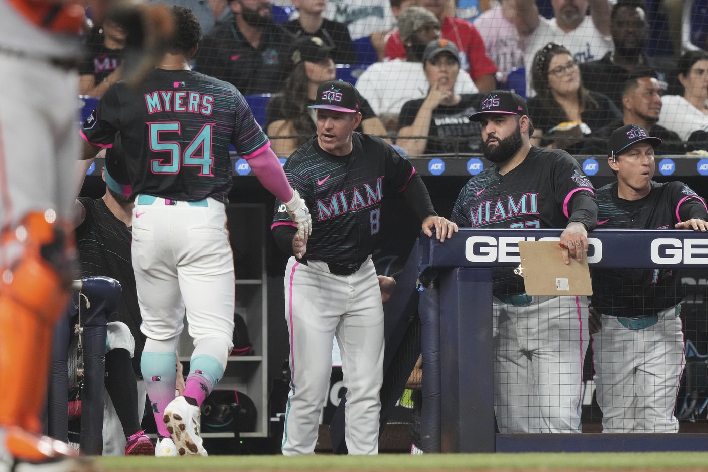 Cabrera, three relievers combine to lead Marlins to 1-0 win over Giants | iNFOnews.ca