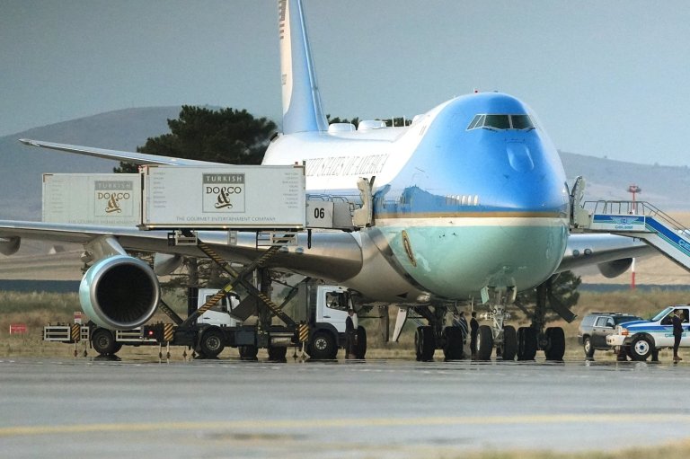 Trump used elaborate ruse to fly out of Turkey following summit because of Iran threat, report says | iNFOnews.ca