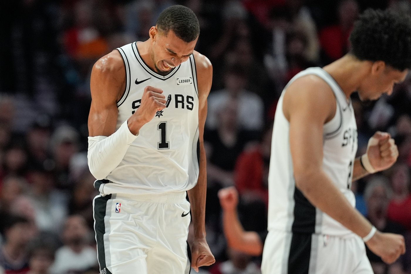 Celtics and Spurs can advance on Tuesday. The Knicks and Hawks play the first pivotal Game 5 of 2026 | iNFOnews.ca