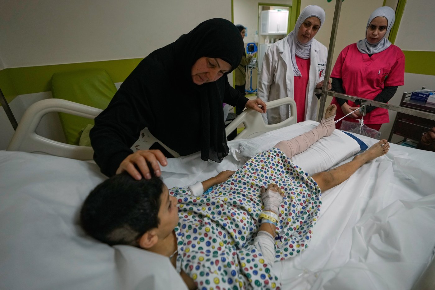 Israeli airstrikes on a village in southern Lebanon kill 12 people, including 2 children | iNFOnews.ca