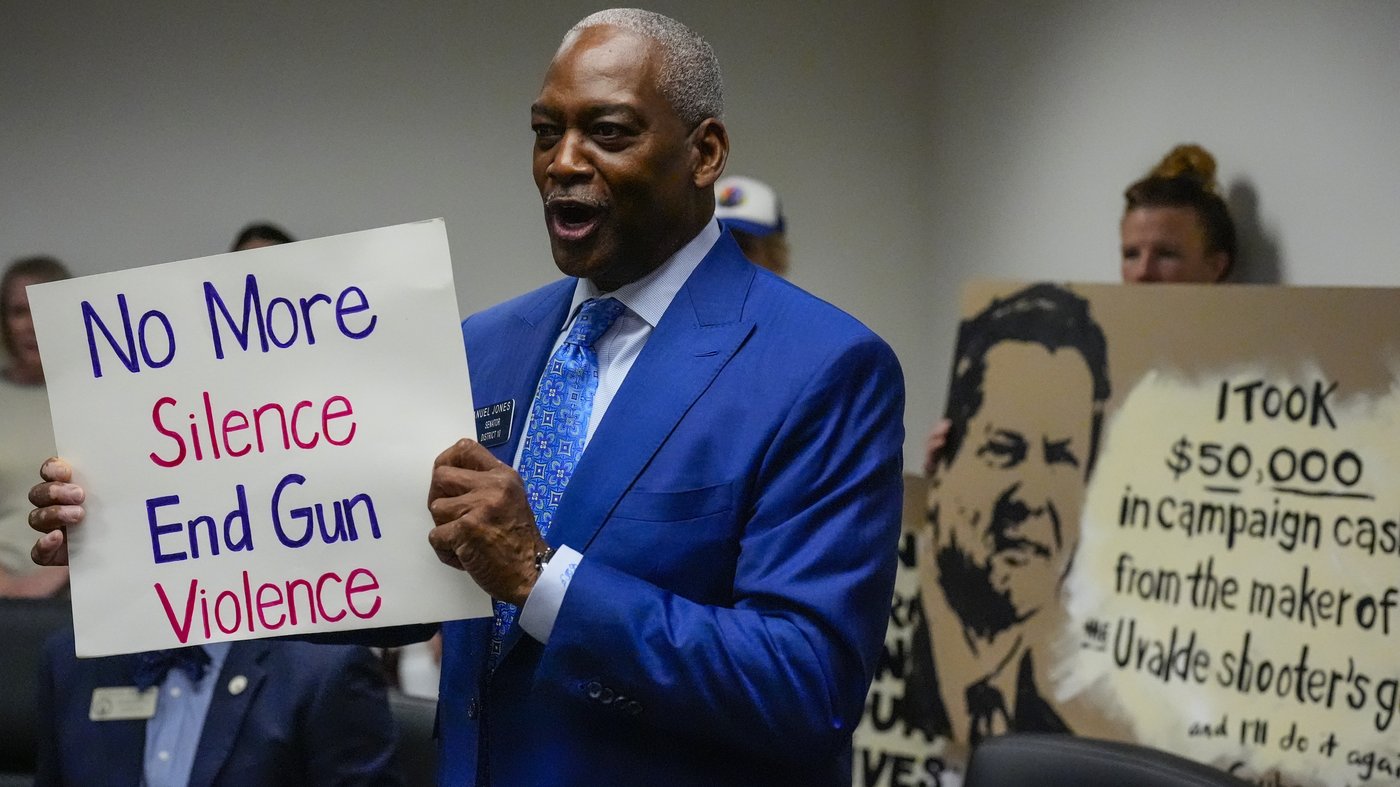 Young students protest against gun violence at Georgia Senate meeting | iNFOnews.ca