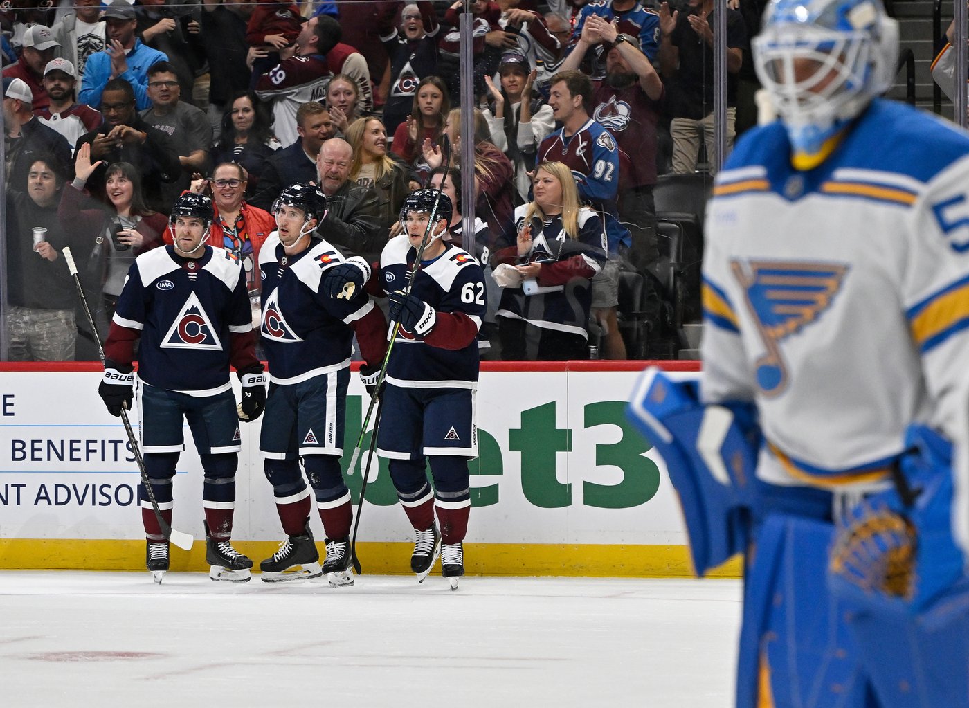 Necas and Roy score quick goals as the Avalanche rout the Blues 6-1 | iNFOnews.ca Necas and Roy score quick goals as the Avalanche rout the Blues 6-1 | iNFOnews.ca