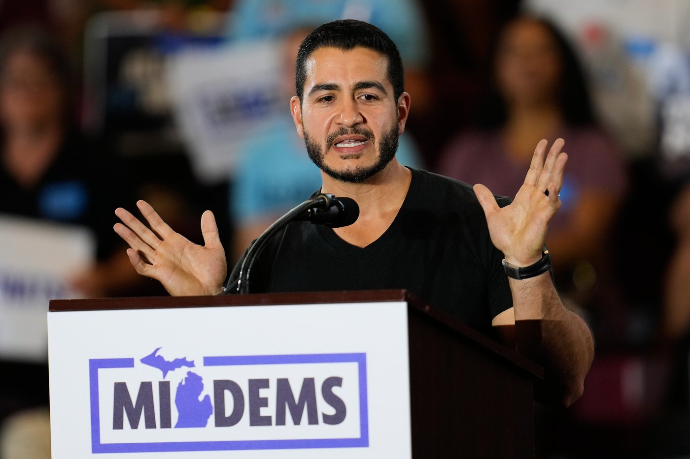 El-Sayed spoke with Obama as Michigan Democrats look to unite after a bitter Senate primary | iNFOnews.ca