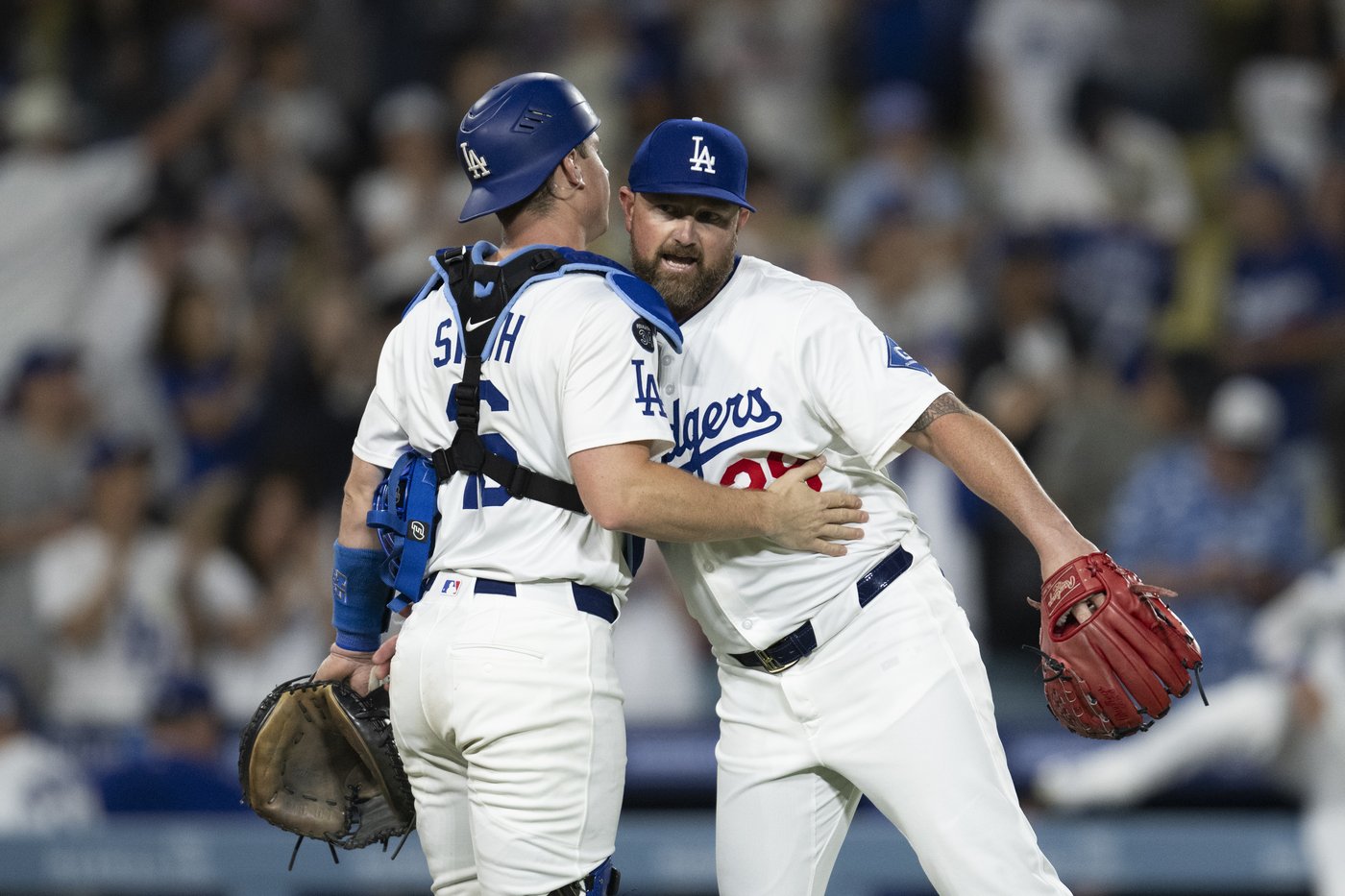 Will Smith's tiebreaking homer lifts Dodgers over rival Padres 8-6 in heated game | iNFOnews.ca