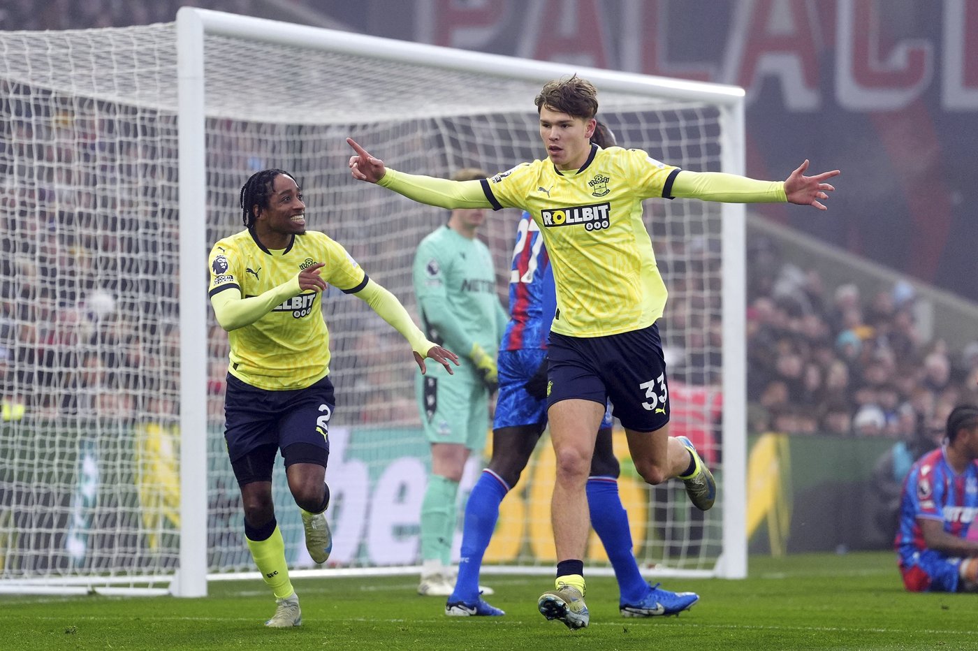 Feels like 1979: Nottingham Forest moves into 2nd place behind rampant Liverpool in Premier League | iNFOnews.ca