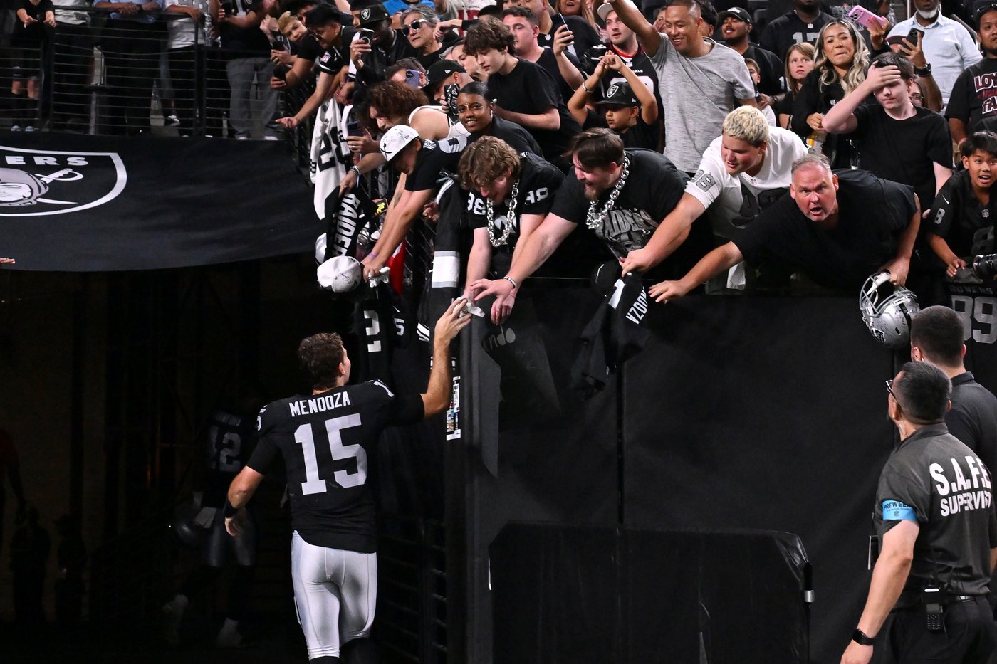Fernando Mendoza dives into video study after Raiders' loss in preseason opener | iNFOnews.ca