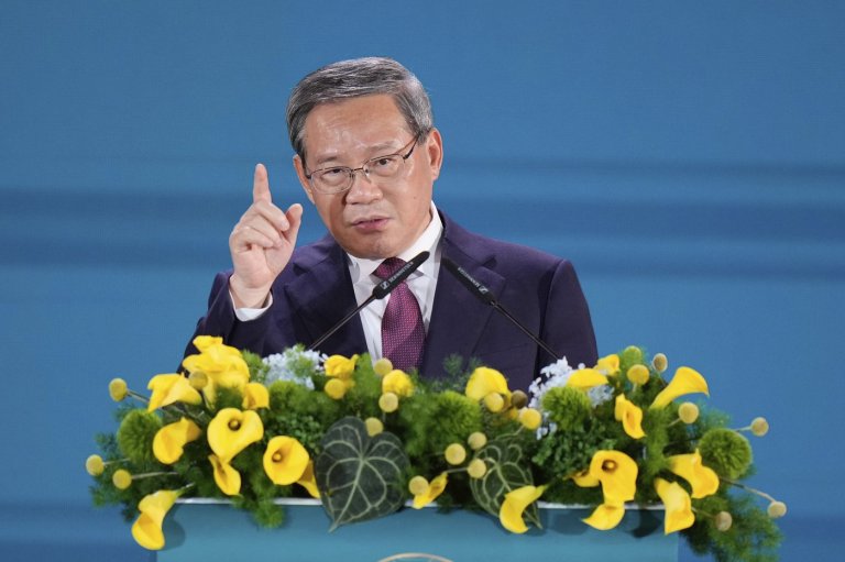 US lawmakers push for military dialogue in a rare China visit | iNFOnews.ca