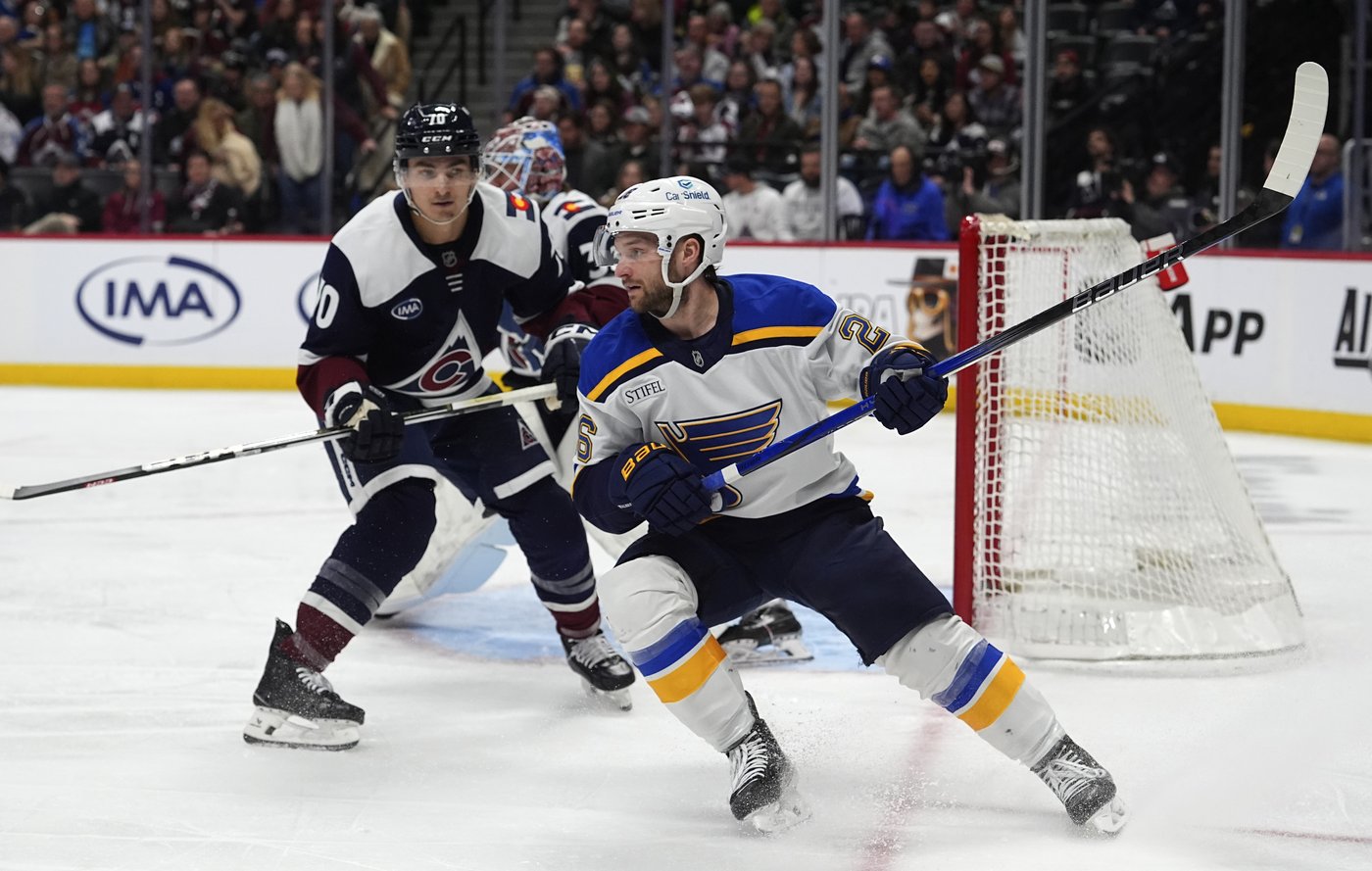 Drouin has 2 goals and an assist, Necas scores in home debut and Avalanche blank Blues 5-0 | iNFOnews.ca