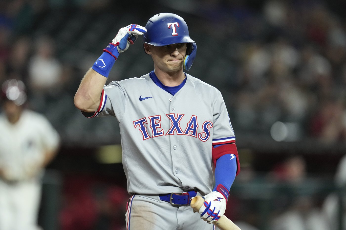 Marte hits 3-run homer in 7th and Diamondbacks stop Rangers' 6-game win streak with 5-3 victory | iNFOnews.ca