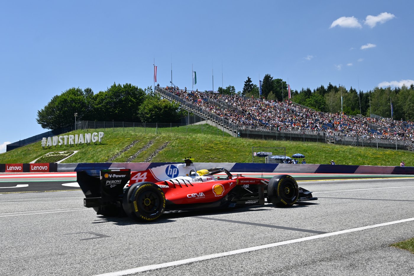 Ferrari's Hamilton faces Mercedes in Austria hoping to turn F1 win into a title shot | iNFOnews.ca
