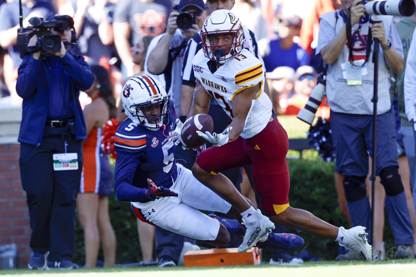 Thorne throws for career-high 5TDs and Auburn dismantles UL Monroe 48-14 | iNFOnews.ca