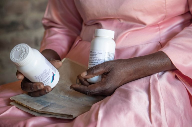 US actions harm global efforts to prevent and treat HIV in dozens of countries, new report says | iNFOnews.ca