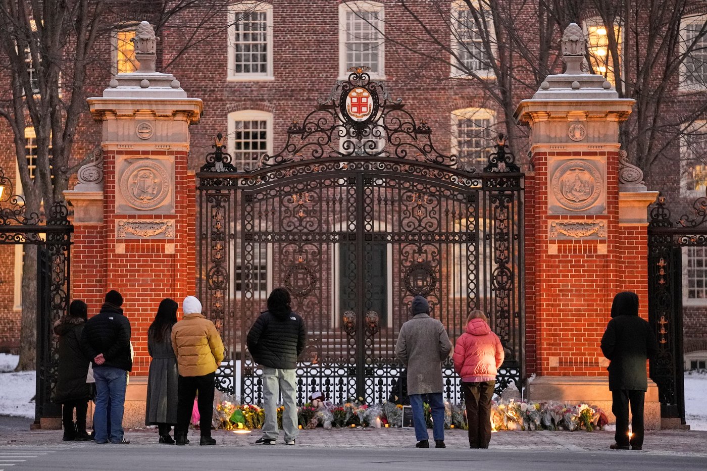 Brown University shooting leaves students, community frustrated with official response | iNFOnews.ca