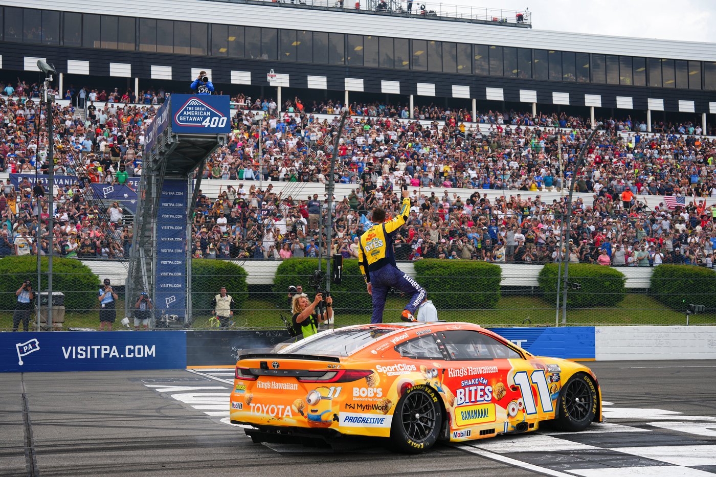 Denny Hamlin wins the NASCAR Cup race at Pocono for his third straight victory | iNFOnews.ca