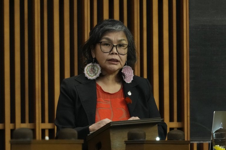 CP NewsAlert: New Democrat MP Idlout crosses floor to Liberals | iNFOnews.ca