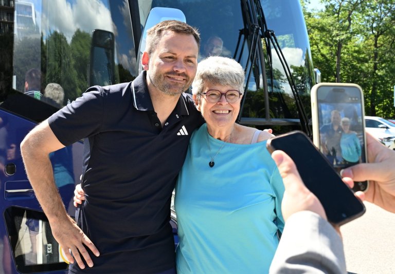 Quebec election Day 3 brings promises on immigration, transit, taxes and home care | iNFOnews.ca