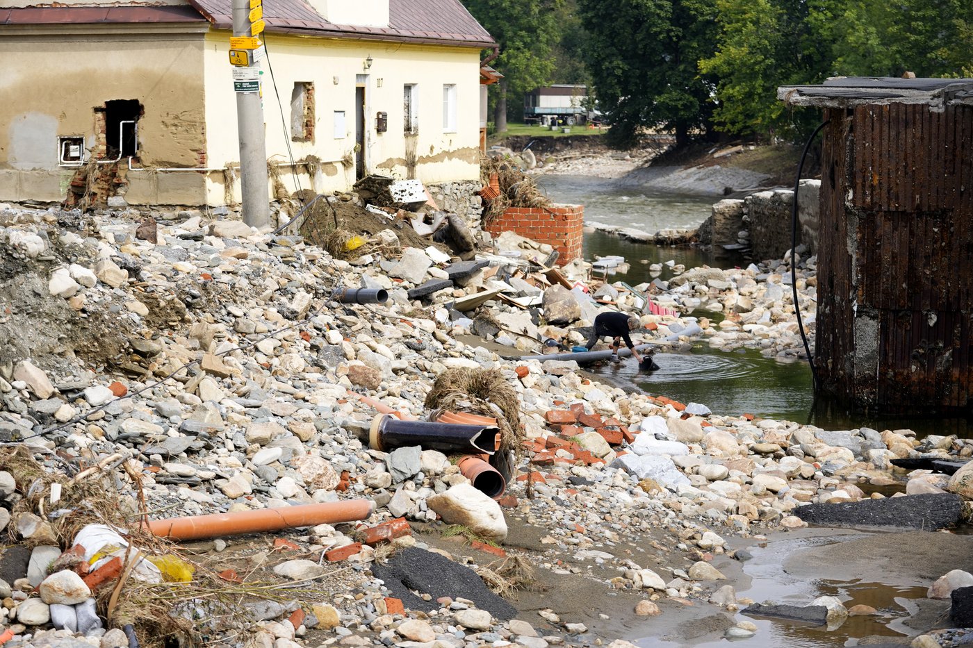 Flood-hit regions in Central Europe will get billions in EU aid | iNFOnews.ca