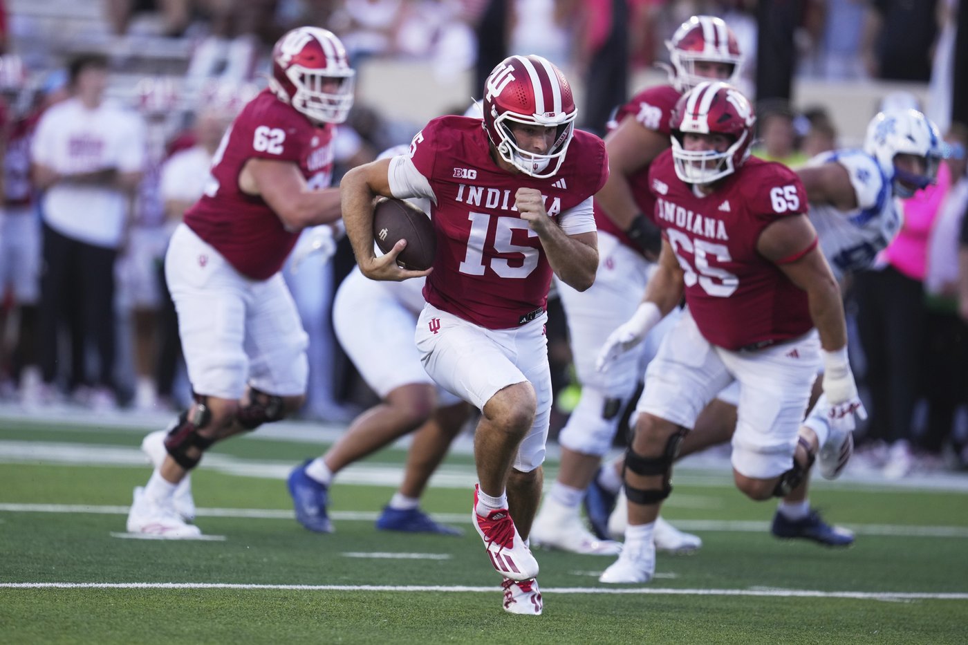 Friendly coaches ready to square off as No. 9 Illinois and No. 19 Indiana try to stay unbeaten | iNFOnews.ca Friendly coaches ready to square off as No. 9 Illinois and No. 19 Indiana try to stay unbeaten | iNFOnews.ca