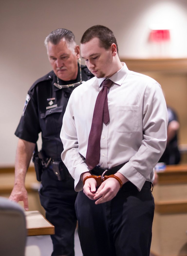 New Hampshire teen who killed sister-in-law and nephews could get 97 years in prison | iNFOnews.ca