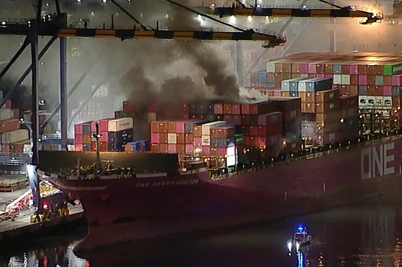 Fire aboard a Los Angeles container ship briefly prompted a shelter-in-place order | iNFOnews.ca