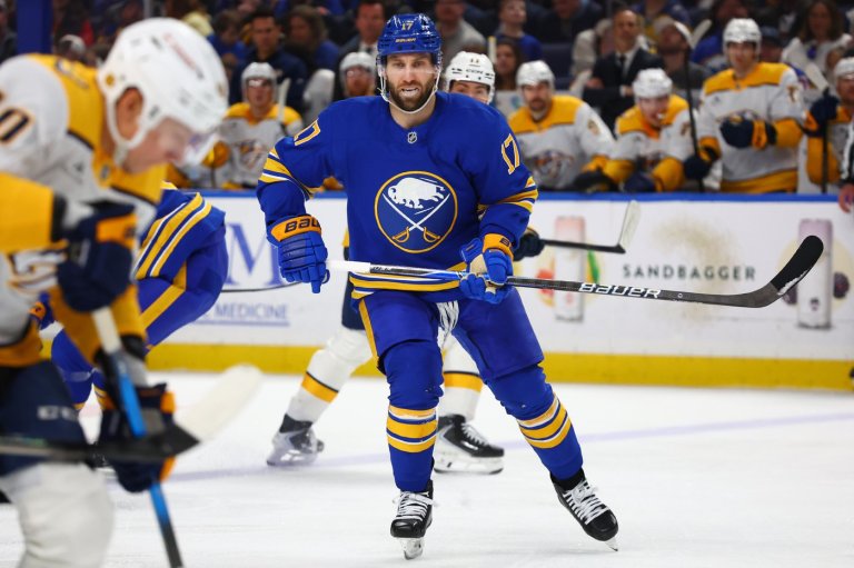 Sabres forward Jason Zucker expected to miss start of season after having sports hernia surgery | iNFOnews.ca