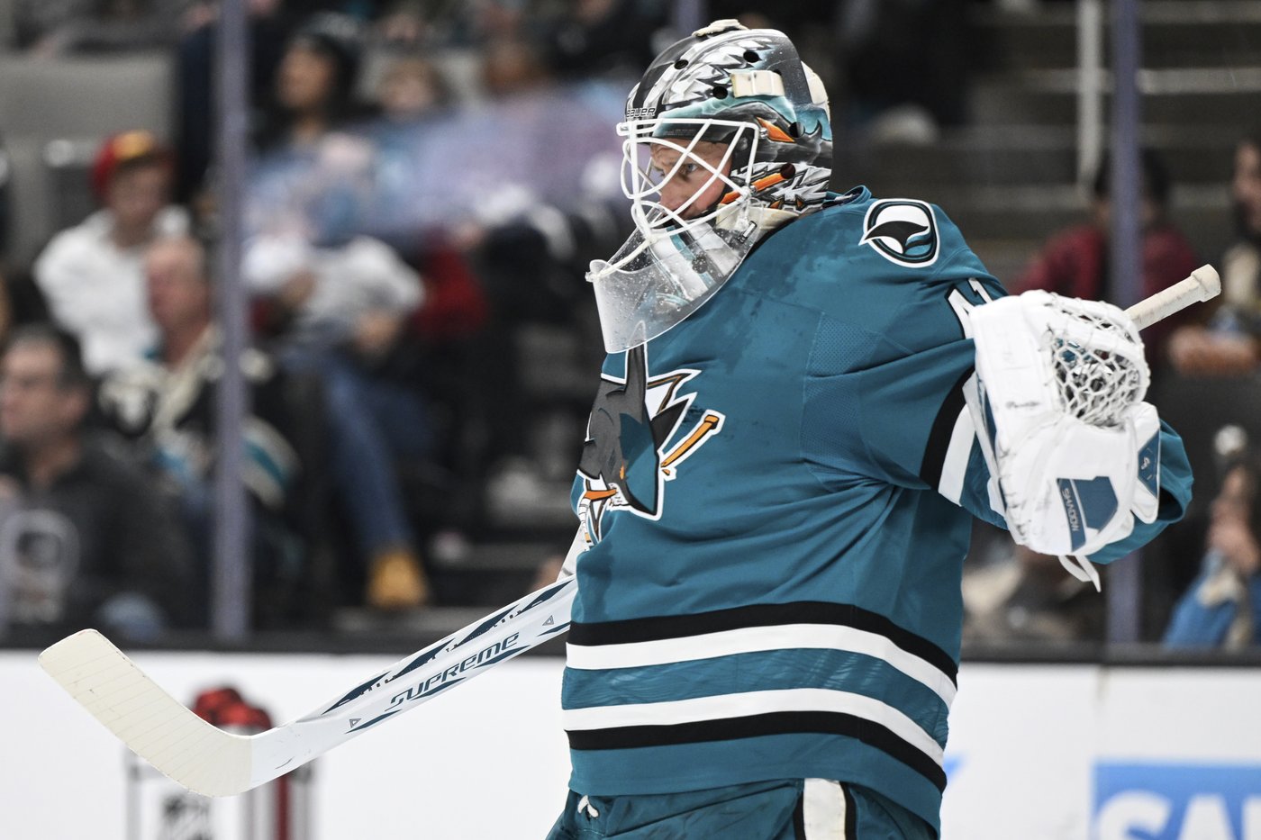 Keller scores power-play goal in the final minute to lift Utah past the Sharks, 4-3 | iNFOnews.ca