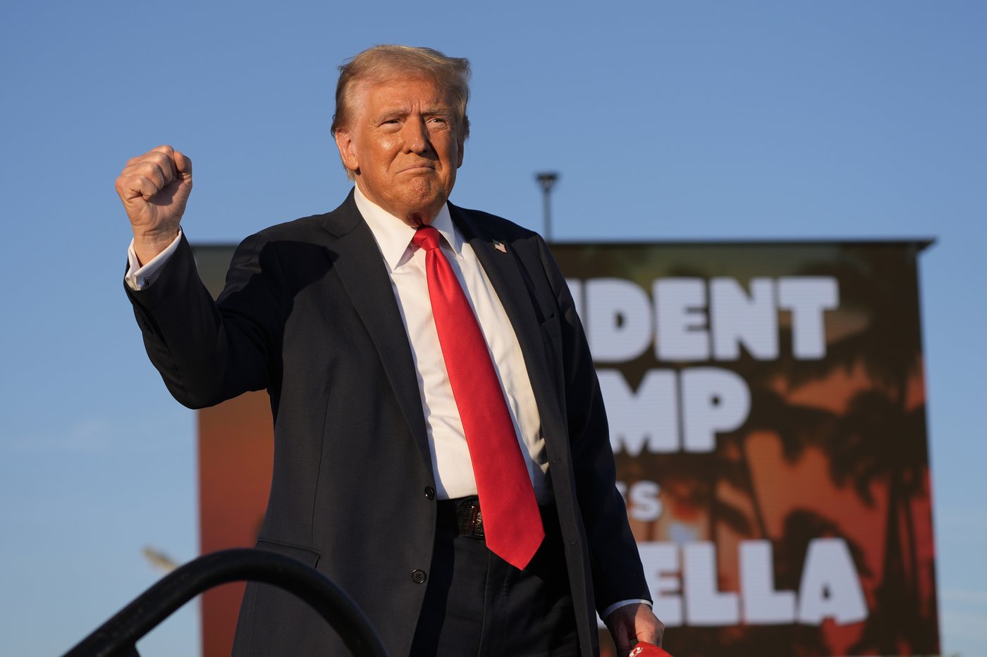 Donald Trump holds a rally in California, a state he's almost certain to lose | iNFOnews.ca