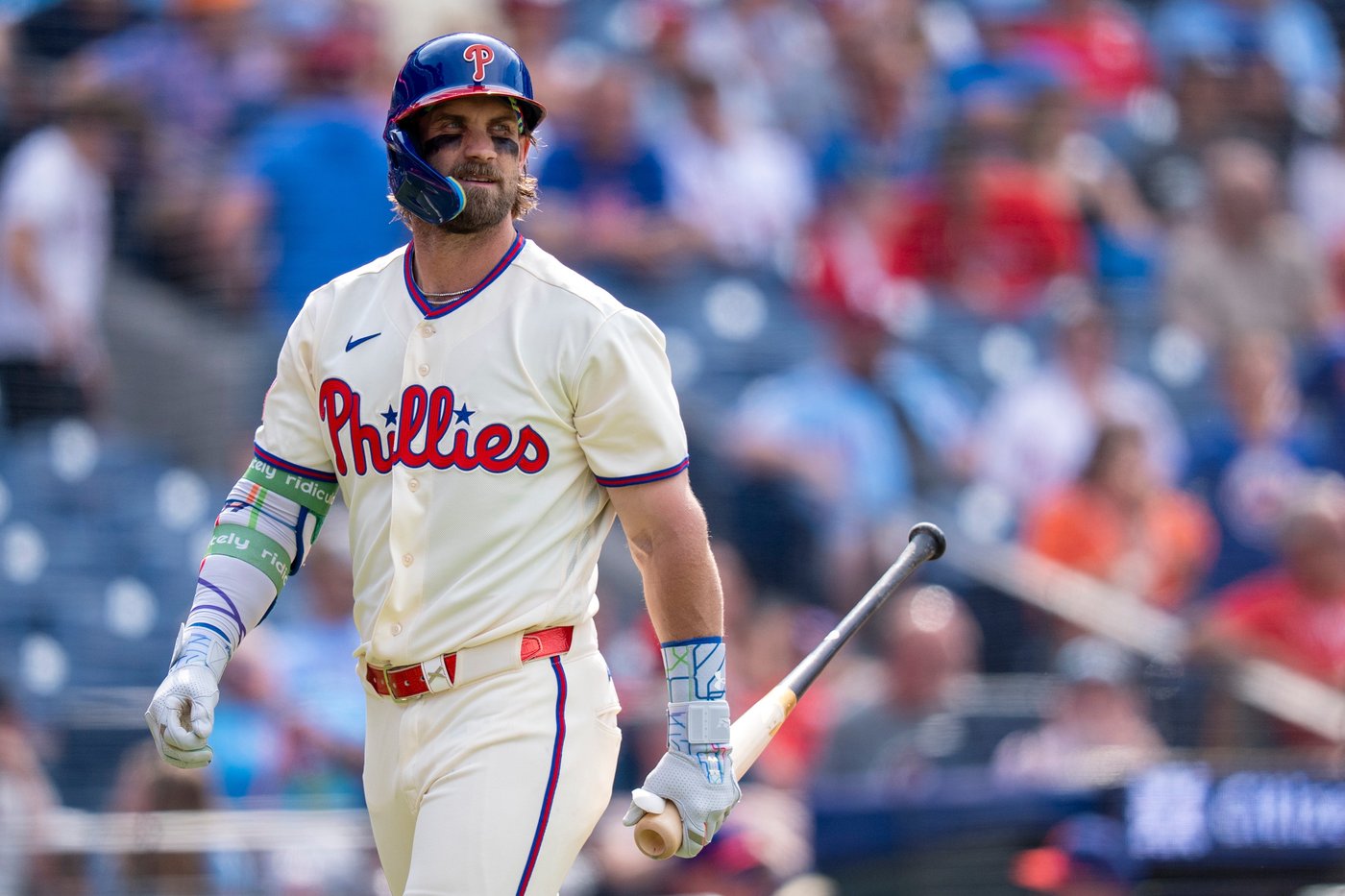 LeBron James and Bryce Harper were teenage sensations. Both signed in Philly. Can they win a title? | iNFOnews.ca LeBron James and Bryce Harper were teenage sensations. Both signed in Philly. Can they win a title? | iNFOnews.ca