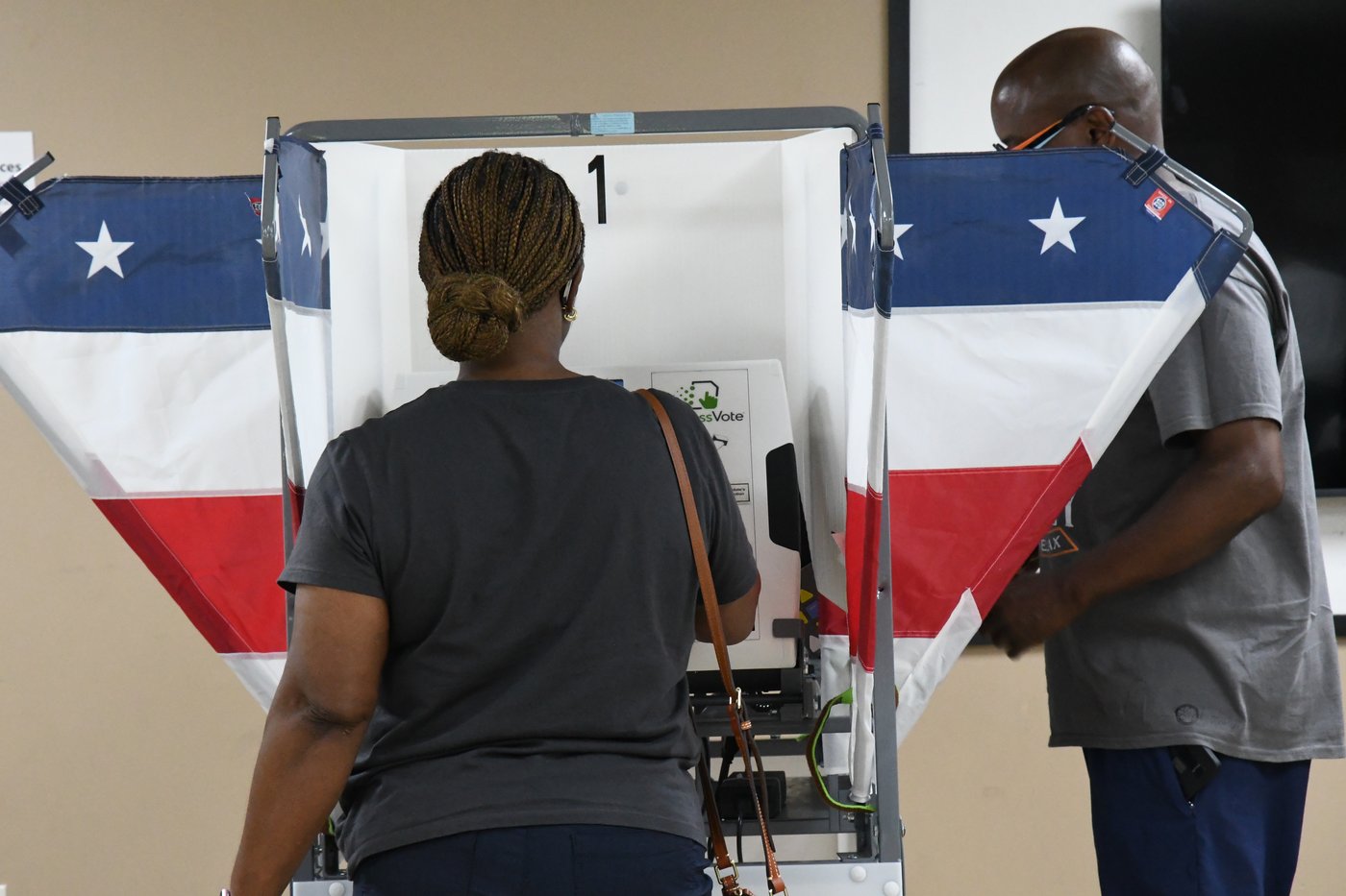 Federal judges allow new Tennessee congressional map that splits majority-Black district in Memphis | iNFOnews.ca