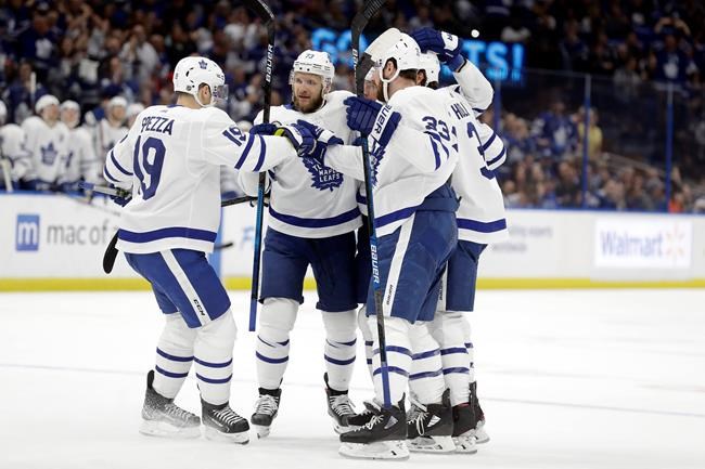 Maple Leafs defenceman Jake Muzzin out about four weeks with broken hand | iNFOnews.ca