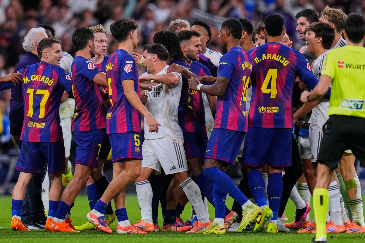 Mbappé and Bellingham score in tense clasico as Madrid wins 2-1 to end losing run against Barcelona | iNFOnews.ca Mbappé and Bellingham score in tense clasico as Madrid wins 2-1 to end losing run against Barcelona | iNFOnews.ca