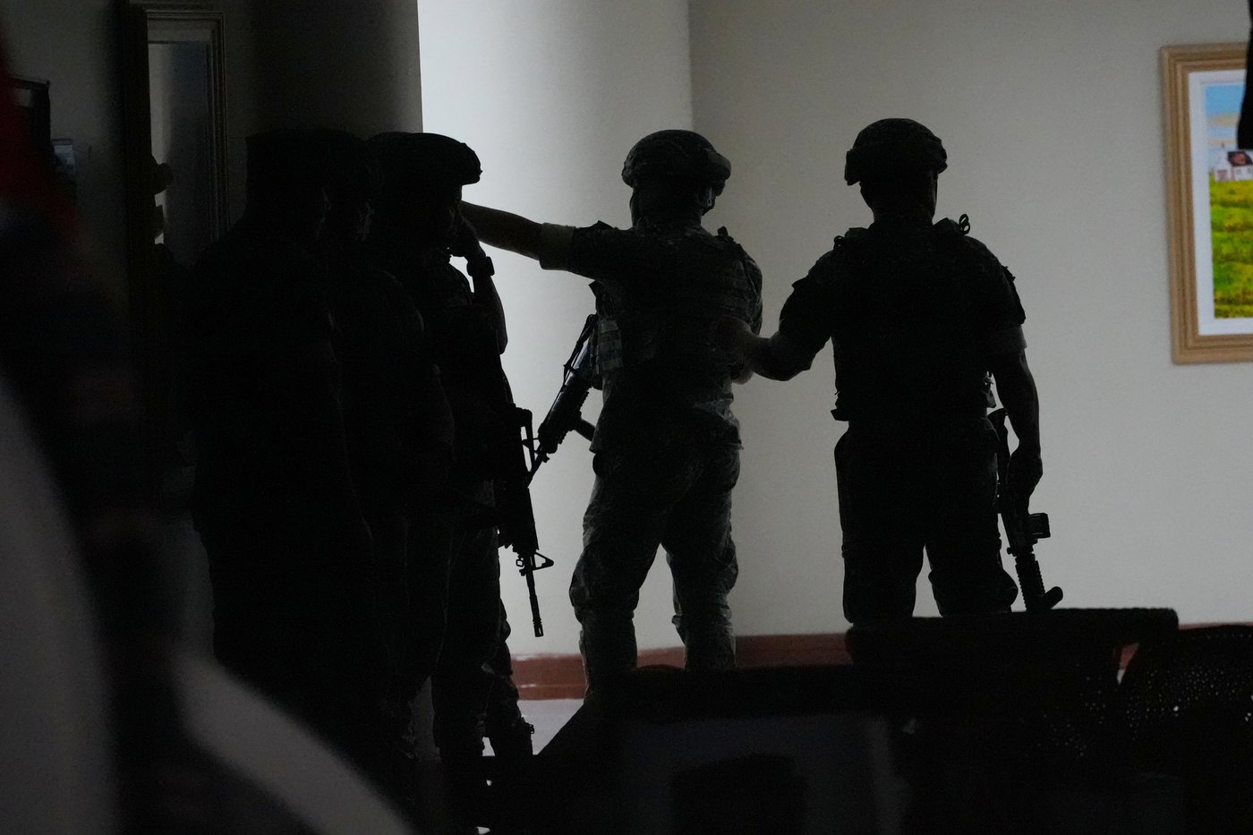Gunfire breaks out in Philippine Senate where authorities have tried to arrest a senator | iNFOnews.ca