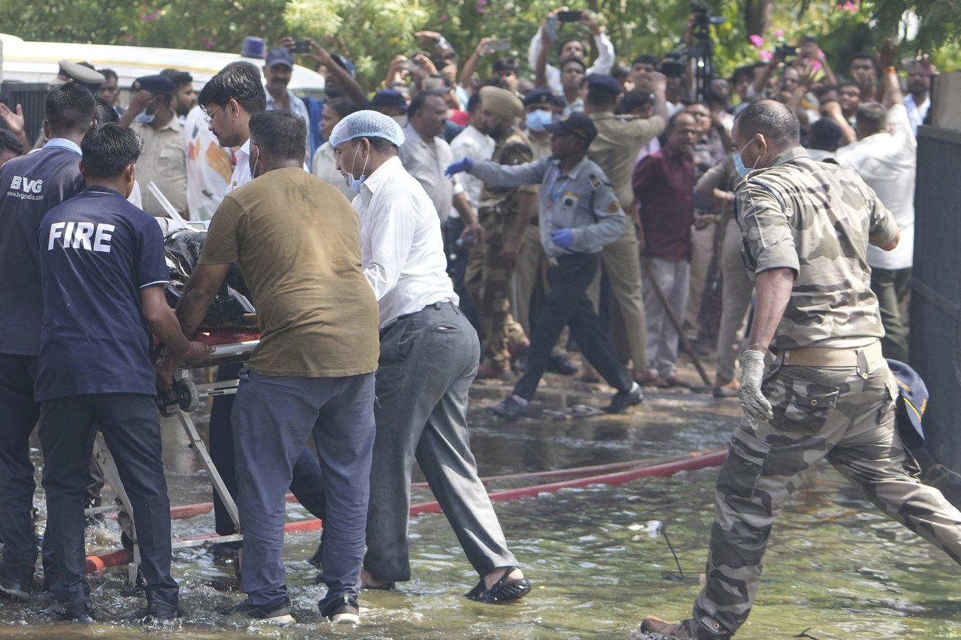 PHOTO COLLECTION: India Plane Crash | iNFOnews.ca PHOTO COLLECTION: India Plane Crash | iNFOnews.ca
