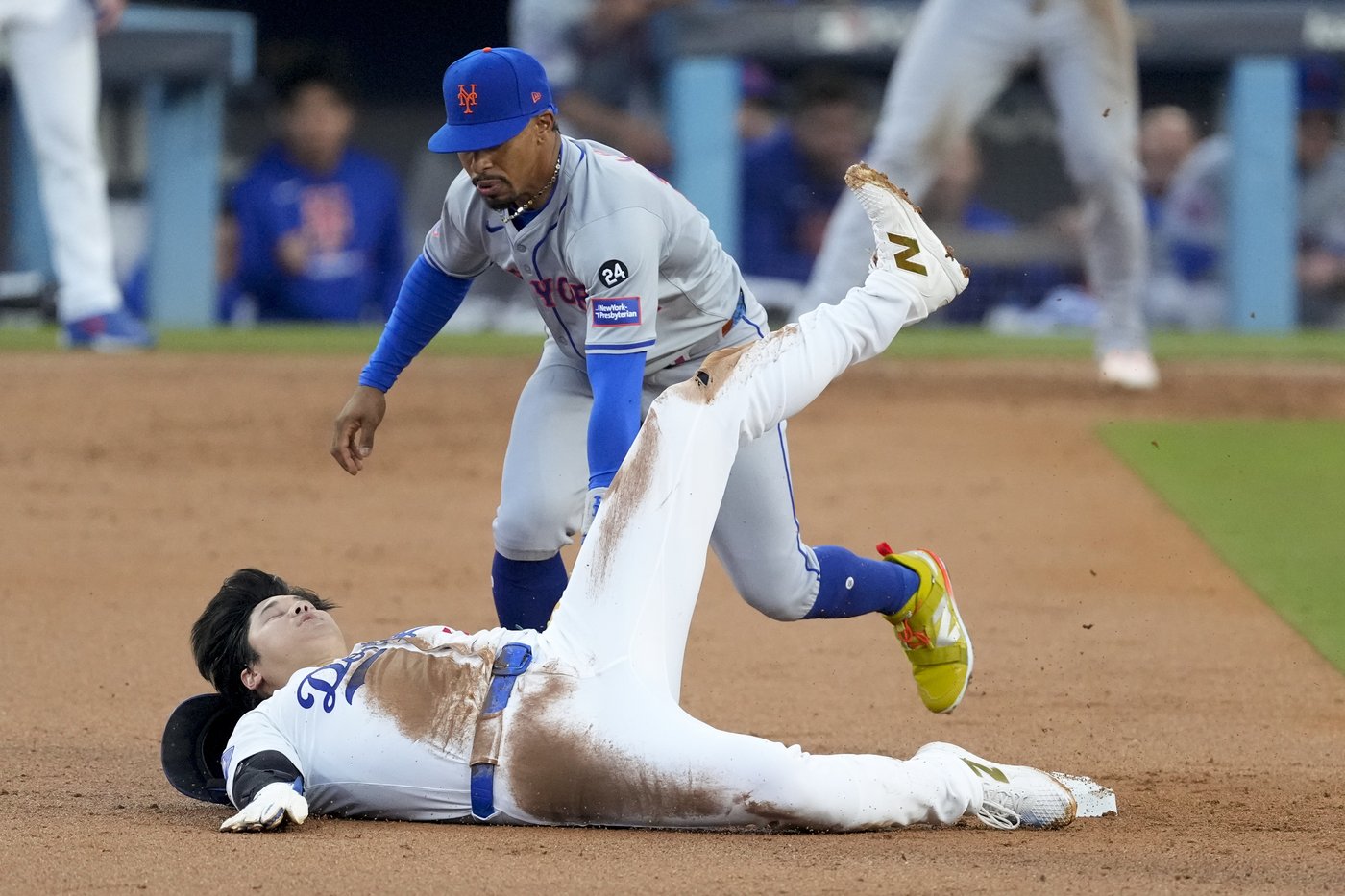 Dodgers tie postseason mark of 33 straight scoreless innings, top Mets 9-0 in NLCS opener | iNFOnews.ca