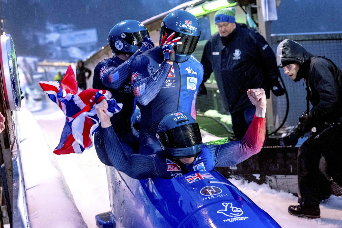 Ukraine wins its first World Cup luge medal since 2009 after a mishap-filled relay | iNFOnews.ca