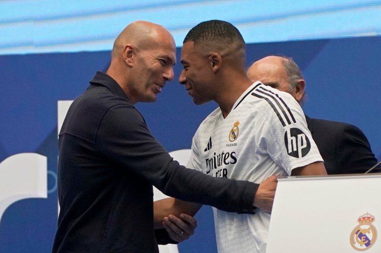 With Deschamps stepping down after 14 years, France needs a new coach and Zidane is in pole position | iNFOnews.ca