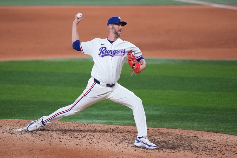 Texas Rangers place RHP Chris Martin on 15-day IL with shoulder injury | iNFOnews.ca